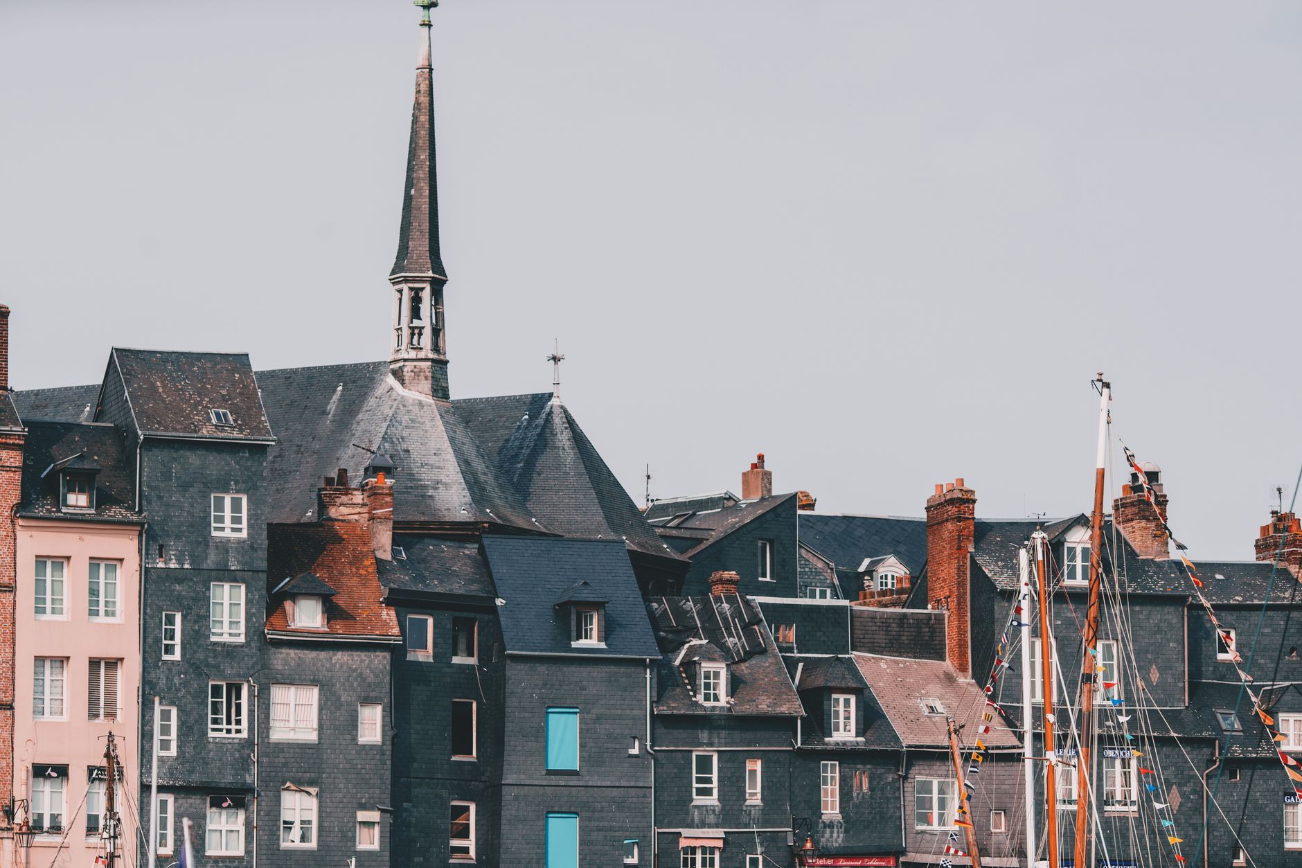 Le vieux port de Honfleur en Normandie