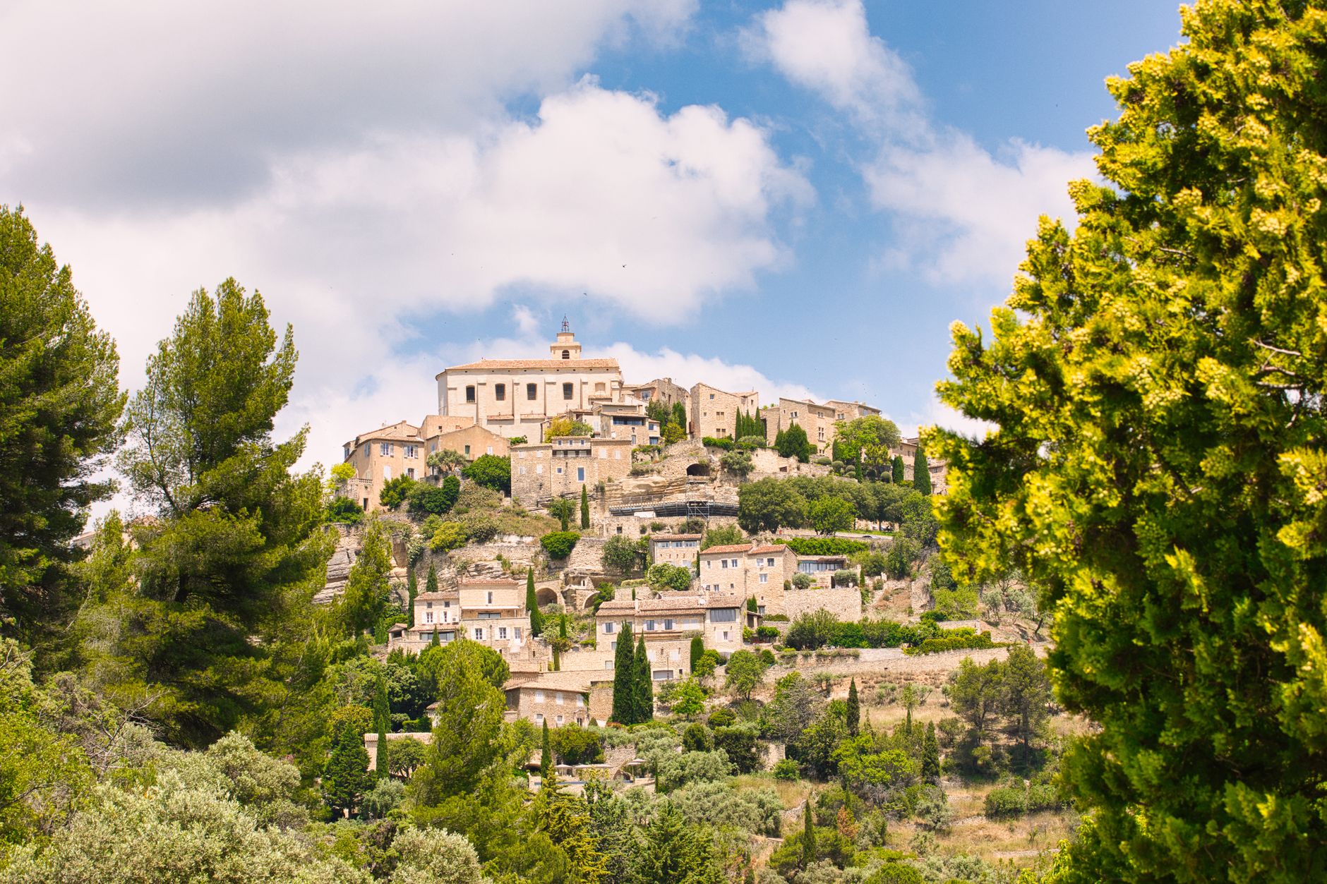 Les plus beaux villages de Provence et du Sud à voir une fois dans sa vie — village pittoresque en Provence