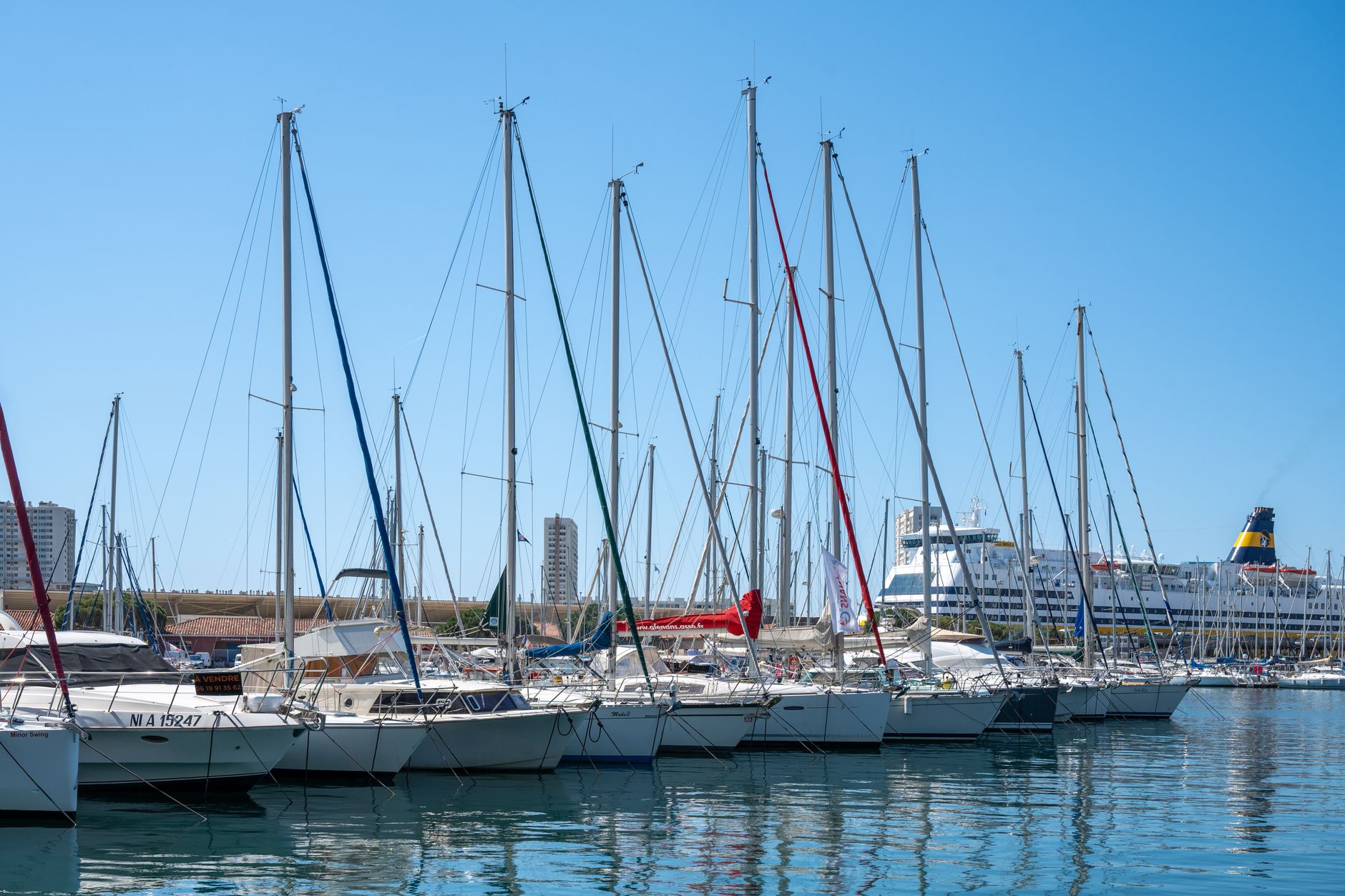 Bien manger halal à Toulon près du port : le centre-ville comme terrain de jeu — restaurant halal Toulon près du port