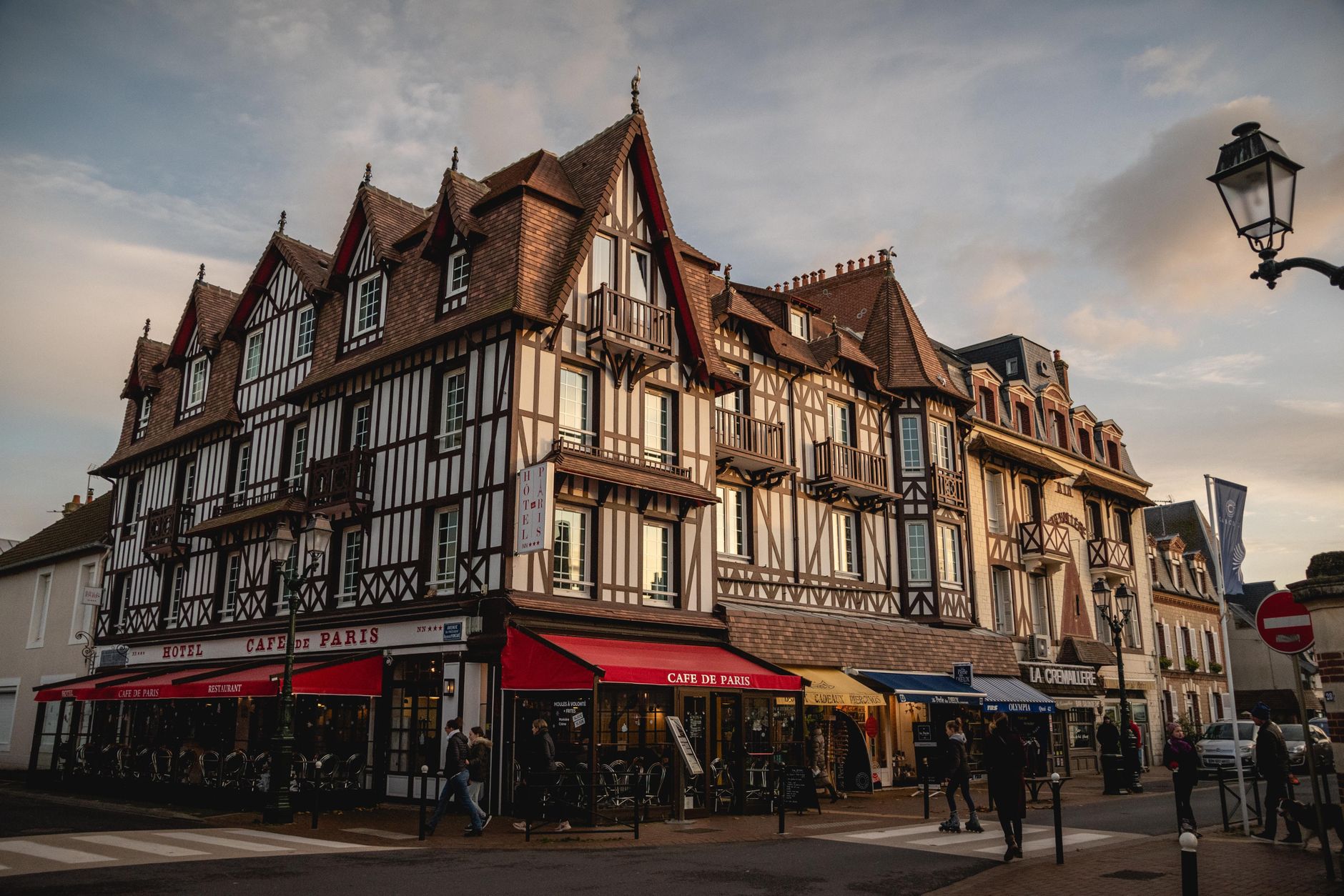 Hôtel du Golf à Deauville : une adresse Barrière entre histoire, panorama et calme — vue de l'hôtel du Golf à Deauville