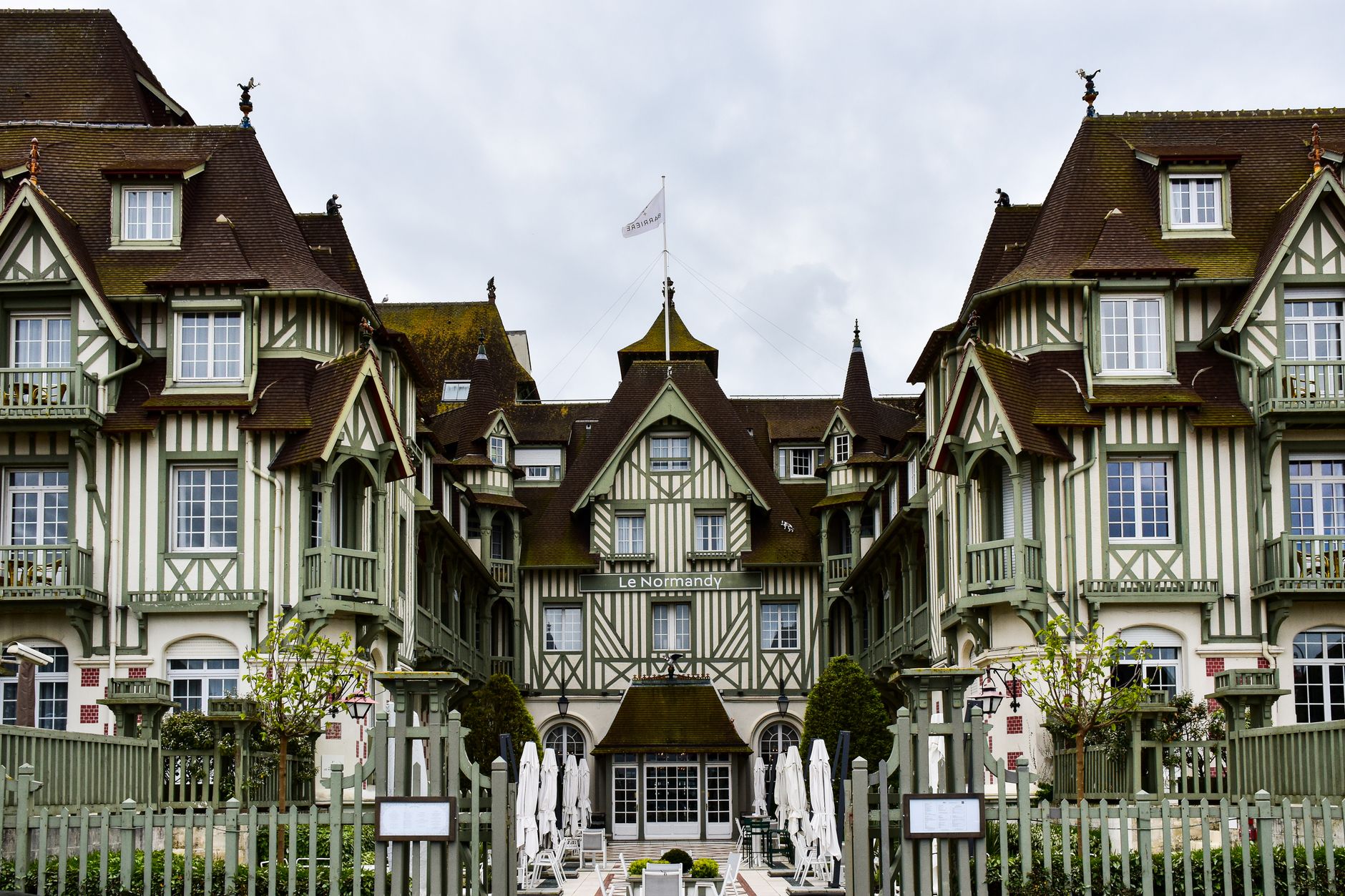 Hôtel du Golf à Deauville — vue de l'hôtel du Golf à Deauville