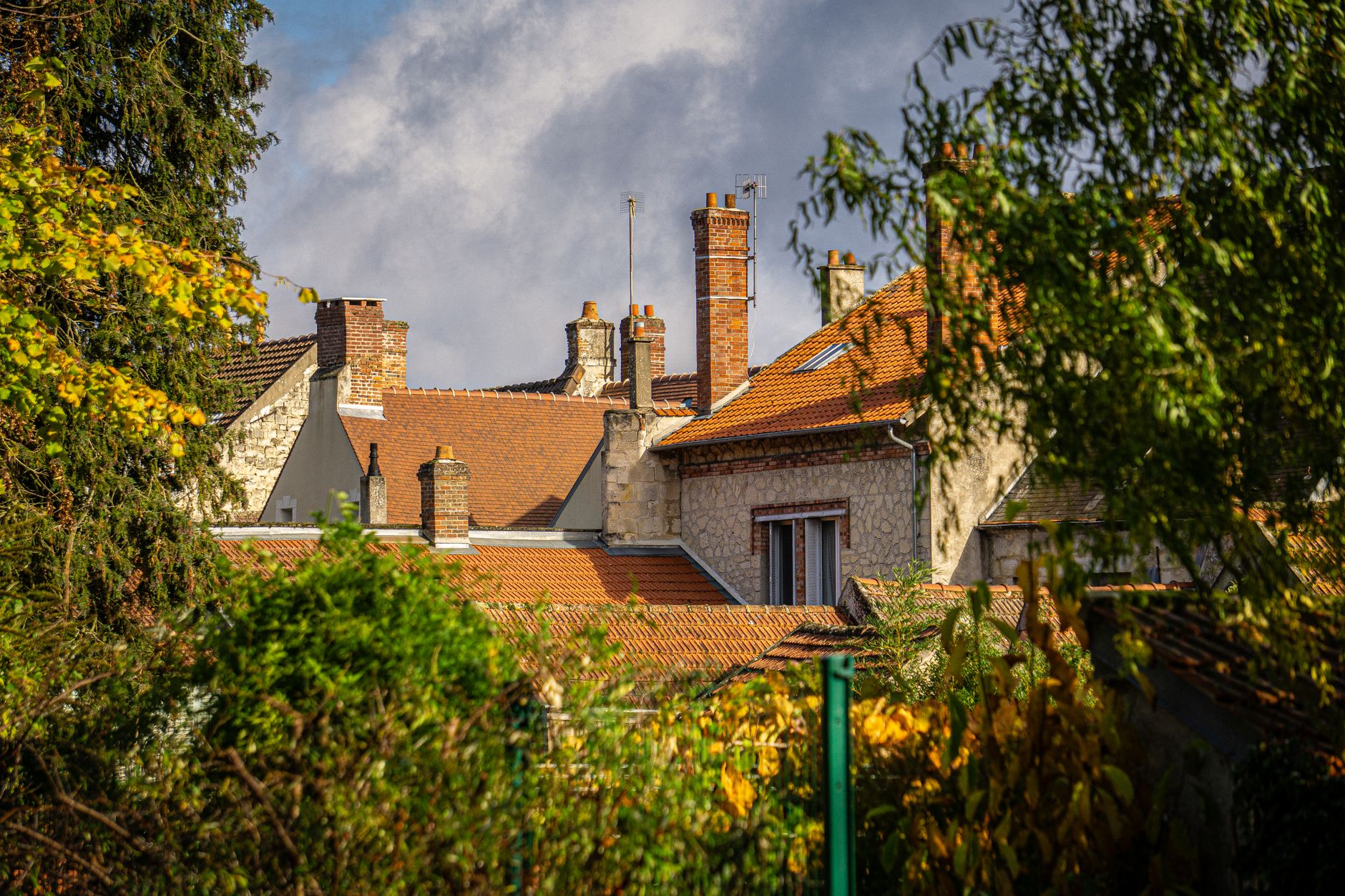 Lyons-la-Forêt, Le Bec-Hellouin, Cormeilles : villages de caractère au cœur du patrimoine de l’Eure — village pittoresque de l'Eure