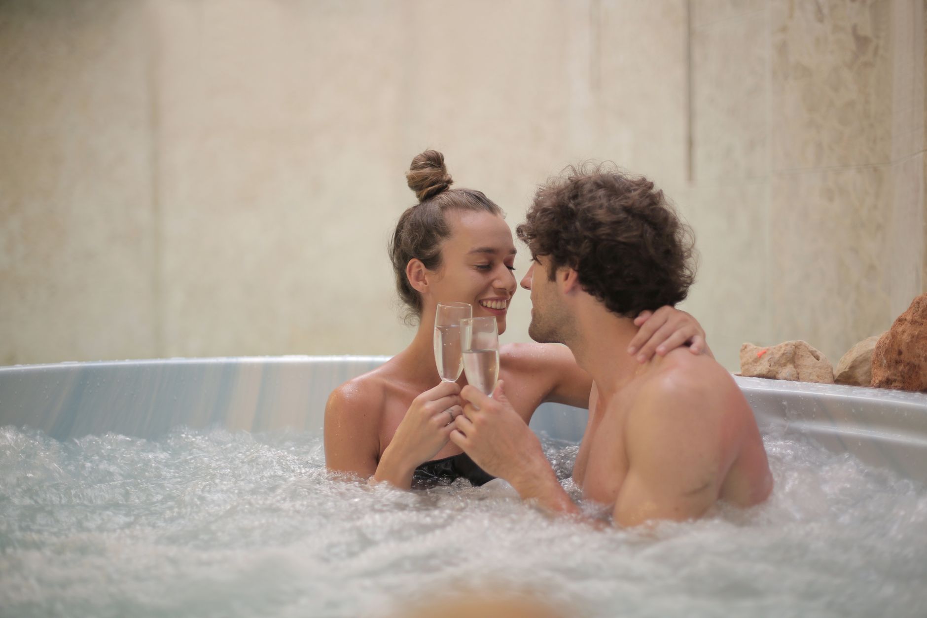 Love room en Normandie nuits — chambre romantique avec jacuzzi