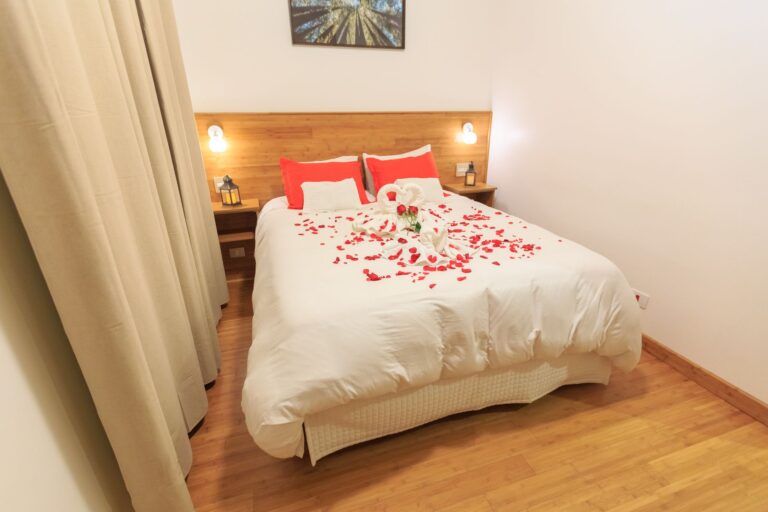 Dormir à Val-de-Reuil, à deux — chambre d'hôtel à Val-de-Reuil