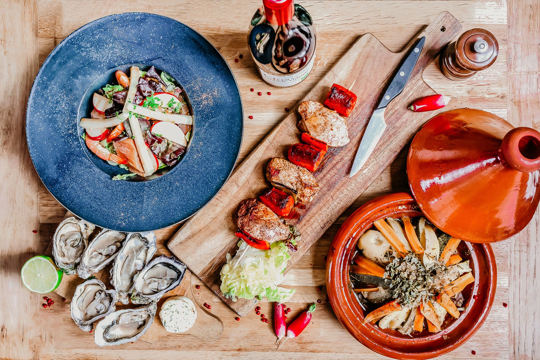 Restaurants de fruits de mer à Saint-Vaast-la-Hougue et gastronomie maritime du port — restaurant de fruits de mer Saint-Vaast-la-Hougue