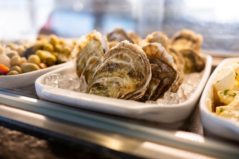 Restaurants à Saint-Vaast-la-Hougue fruits de — restaurant de fruits de mer Saint-Vaast-la-Hougue